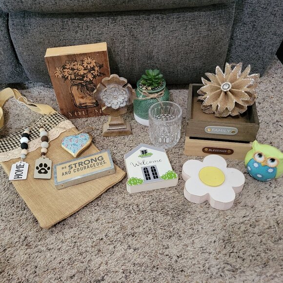 Cute Home Decor Set - Picture 1 of 11